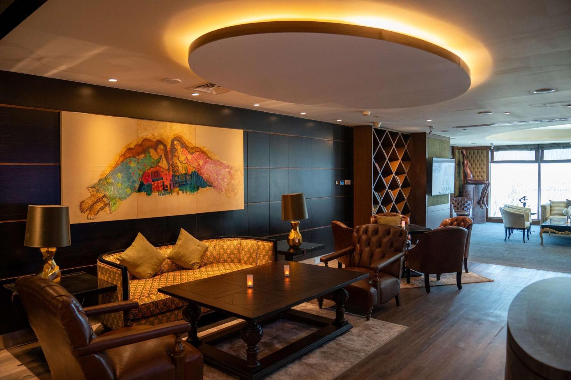 Hilton Amman Jordan Hotel Buitenkant foto The lounge at the airport